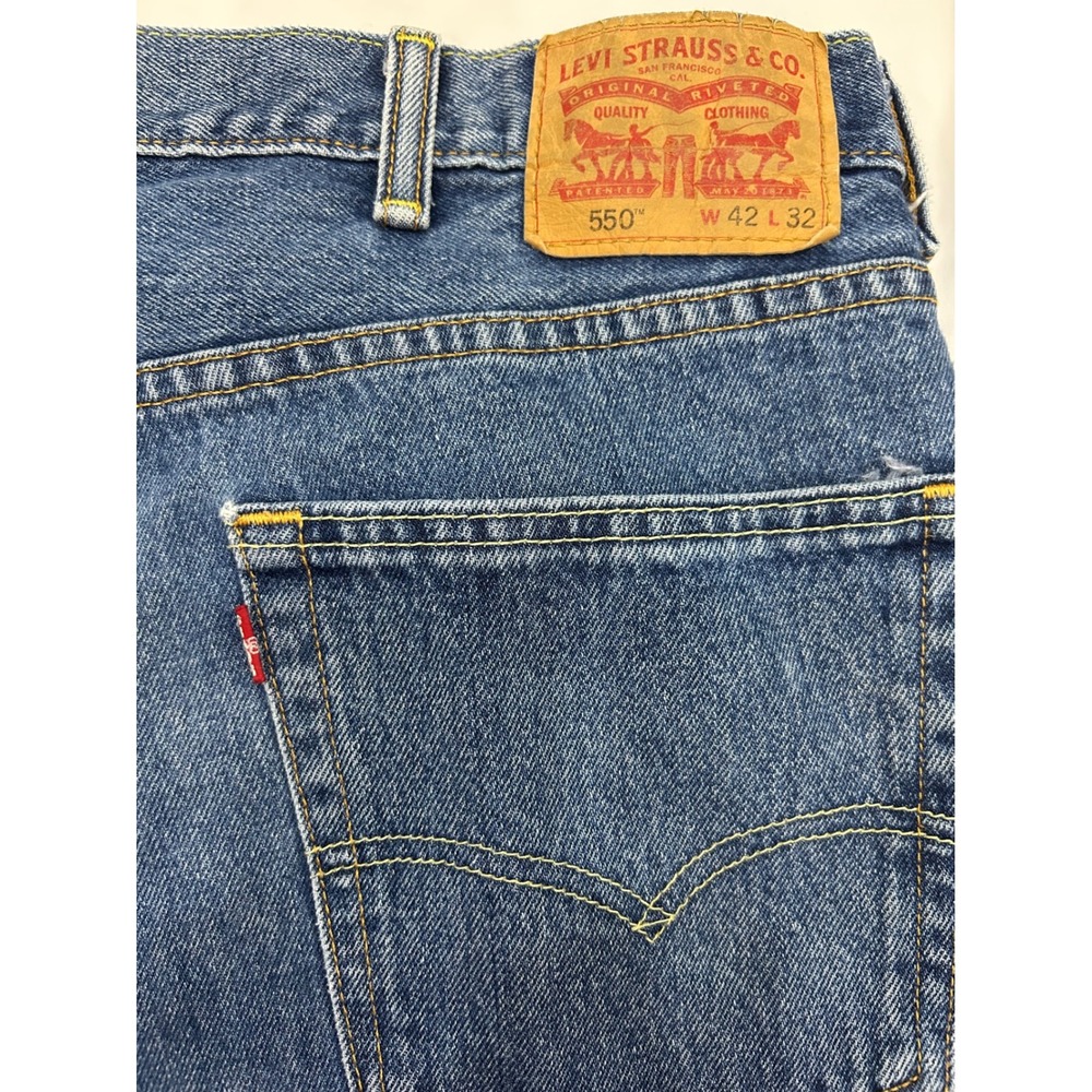 Levis 550‎ Relaxed Fit Tapered Leg Jeans Mens 42x32 Medium Wash Blue Rugged